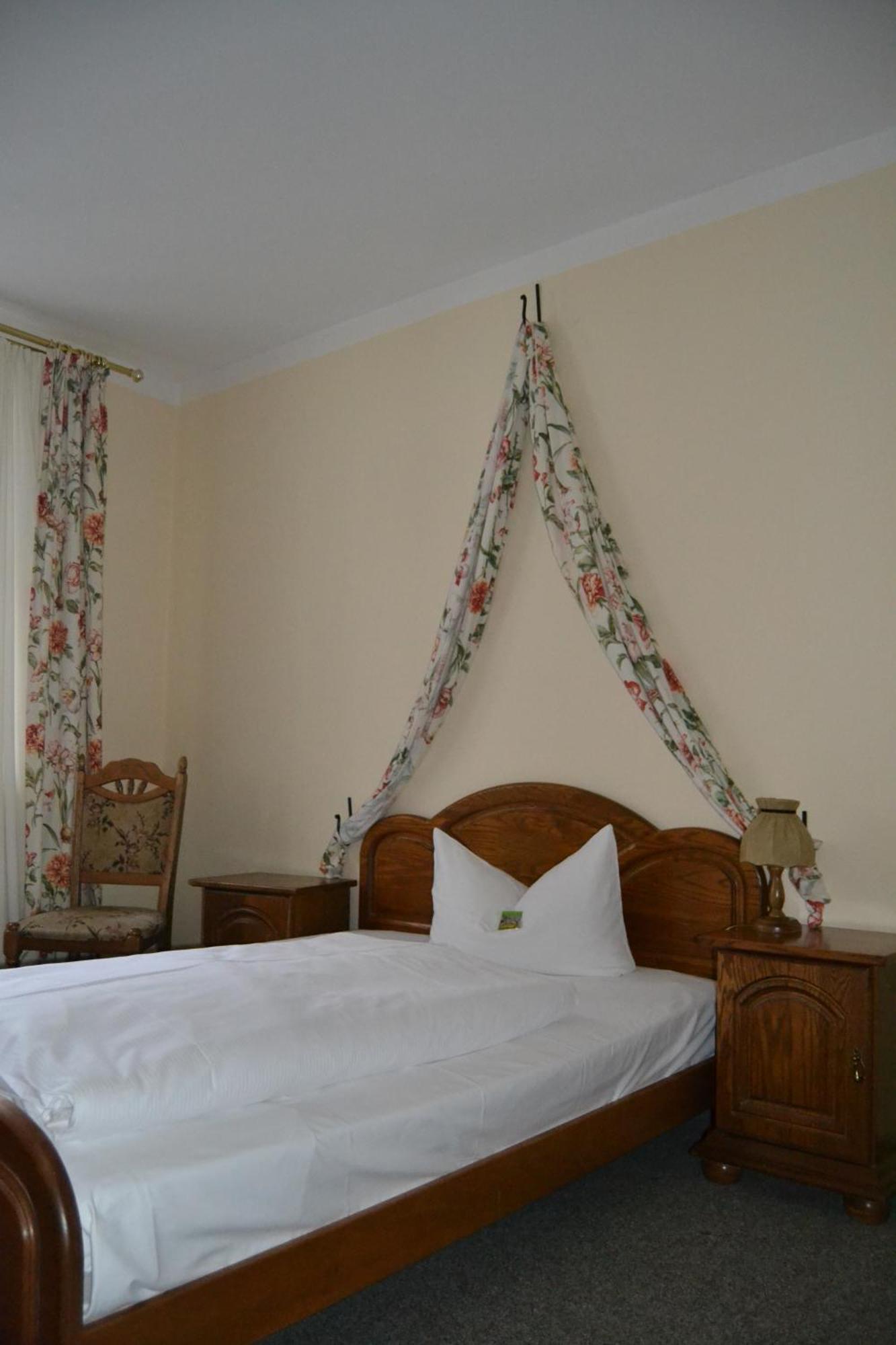 Hotel Anker Saalfeld Saale 객실 사진