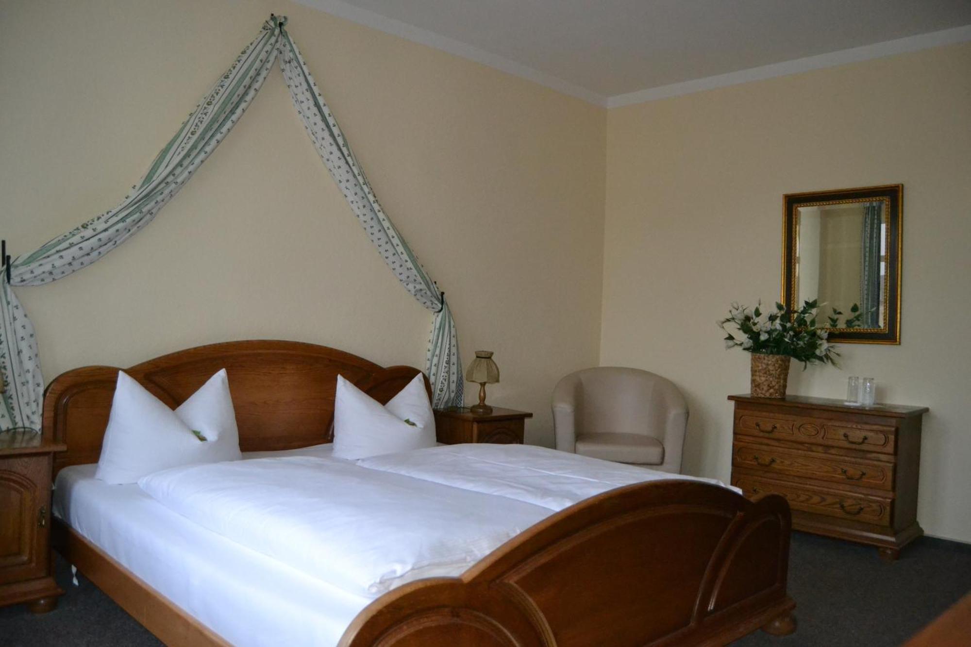 Hotel Anker Saalfeld Saale 객실 사진